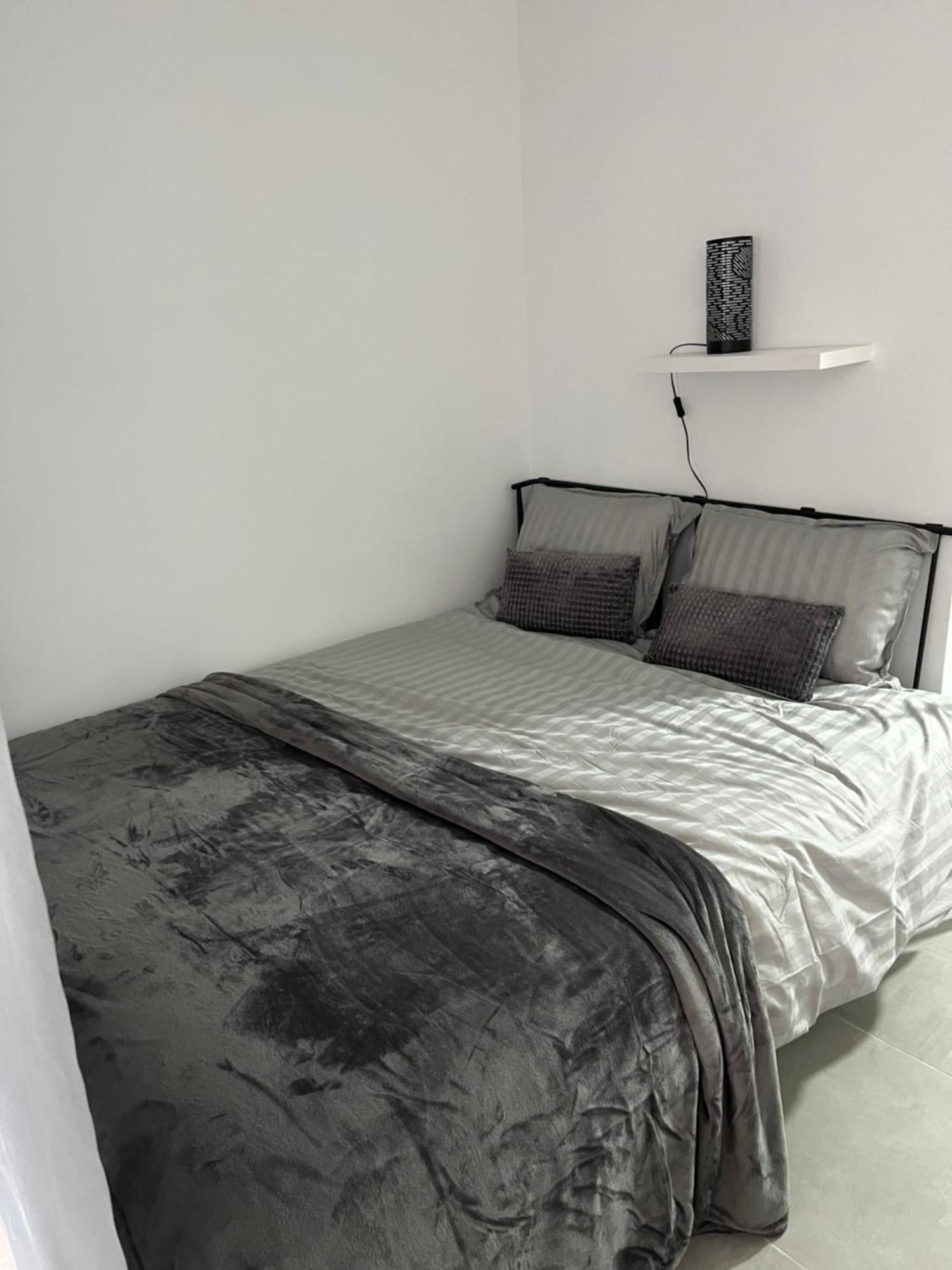 Apartment 1 Minute Walking From Playa Del Cura Torrevieja Buitenkant foto